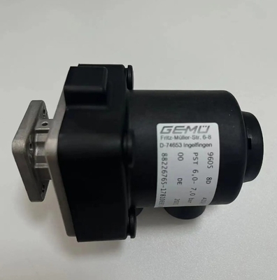 Gemu 9605 8D A10N Control Valve 58-102psi 1/4in Npt Pneumatic