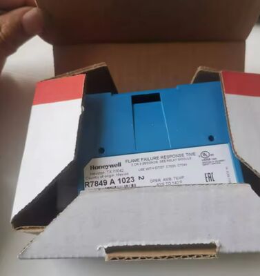 Honeywell R7849A1023 Burner Control Unit with 1kg Weight and Carton Box Packaging for Differential Pressure Measurement