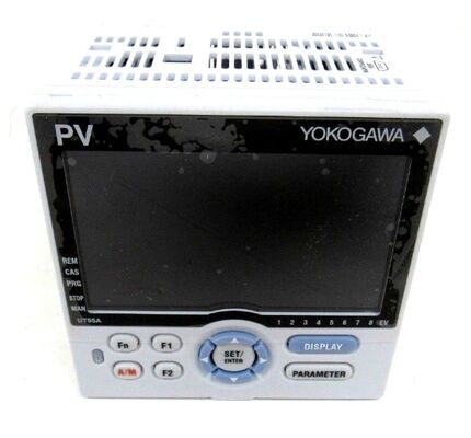 Yokogawa UT55A-001-11-00 Intermediate Temperature Controller