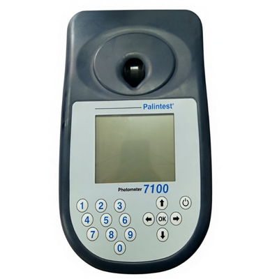 Palintest Water Analysis Photometer 7100 with 0-100 µS/cm Conductivity 5.0-9.0 pH and 0℃~100℃ Temperature Range