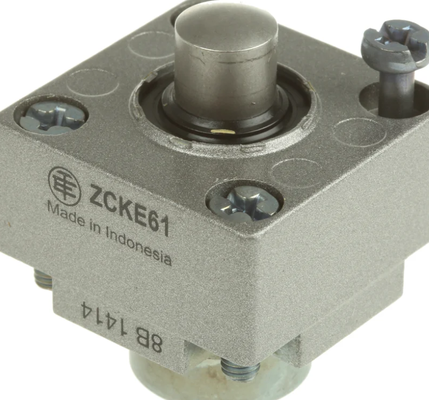 SCHNEIDER Telemecanique ZCKE61 Limit switch head, Limit switches XC Standard, ZCKE, metal end plunger